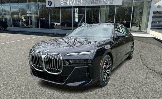 2023 BMW 740I