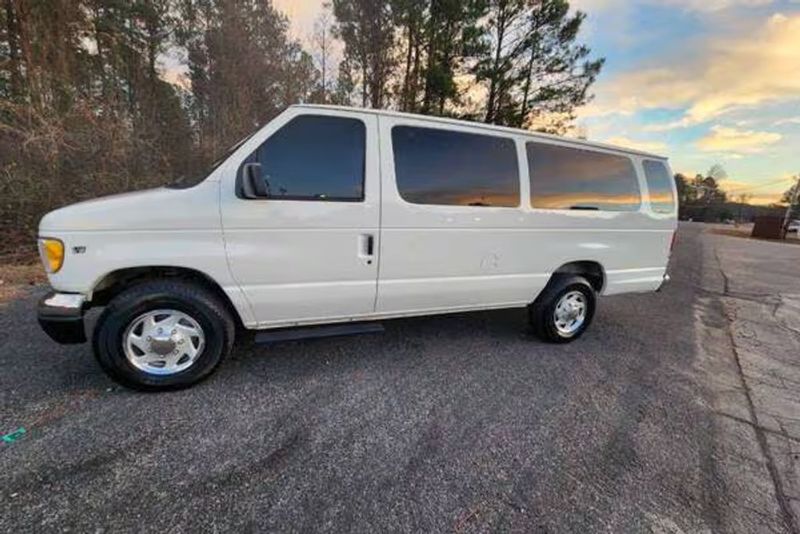 1999 Ford E 350 — a typically priced live listing