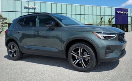 2026 Volvo XC40 Core