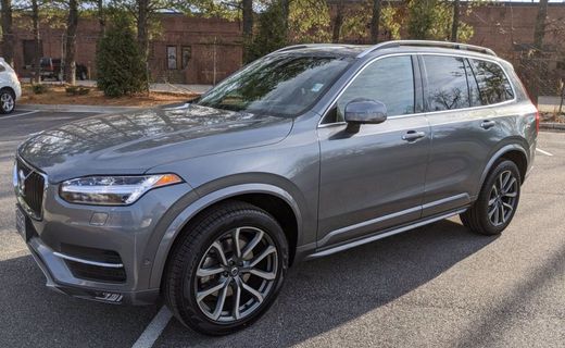 2019 Volvo XC90 Momentum