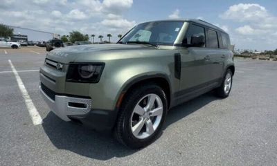 2021 Land Rover Defender 110 SE