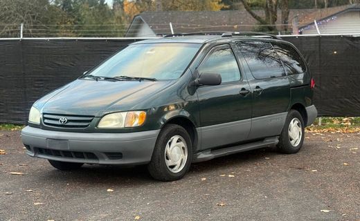 2001 Toyota Sienna