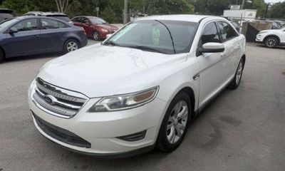 2010 Ford Taurus SEL