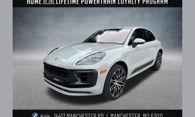 2022 Porsche Macan S