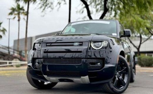 2023 Land Rover Defender 110 SE
