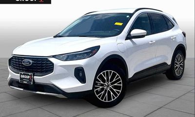 2023 Ford Escape Phev