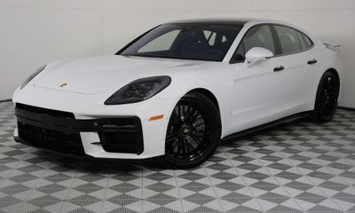 2026 Porsche Panamera GTS