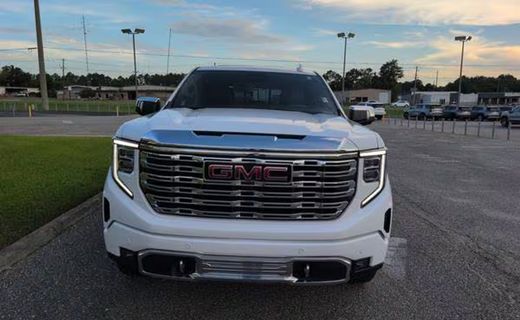 2023 GMC Sierra Denali