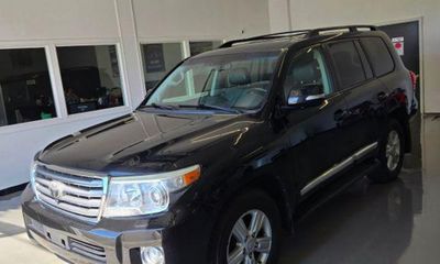 2013 Toyota Land Cruiser VX