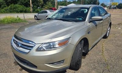 2011 Ford Taurus SEL