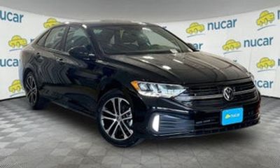 2022 Volkswagen Jetta SE W Sunroof