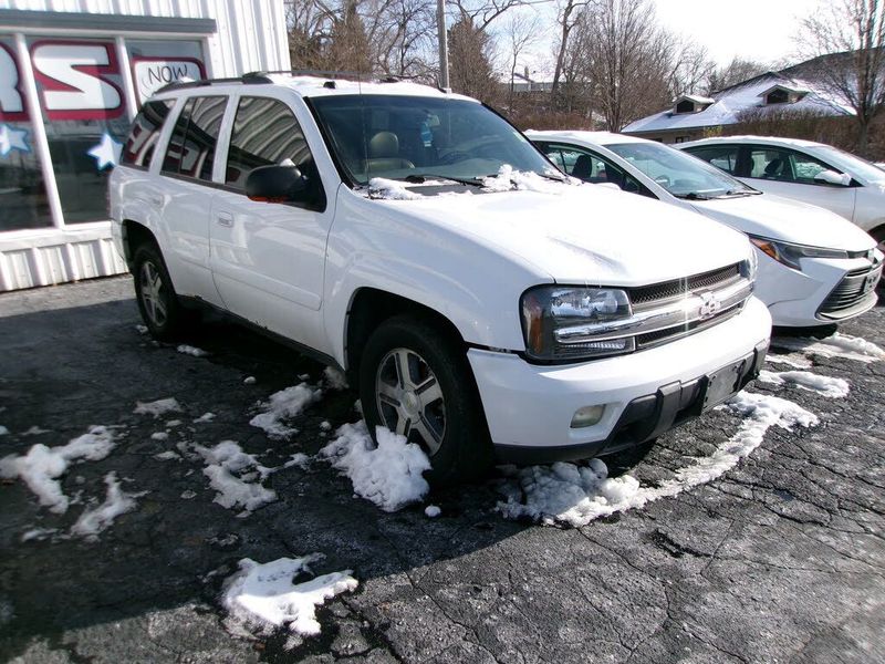 2005 Chevrolet Trailblazer — a typically priced live listing