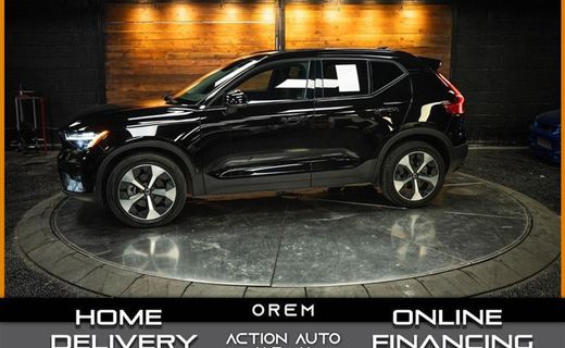 2023 Volvo XC40 Ultimate Dark