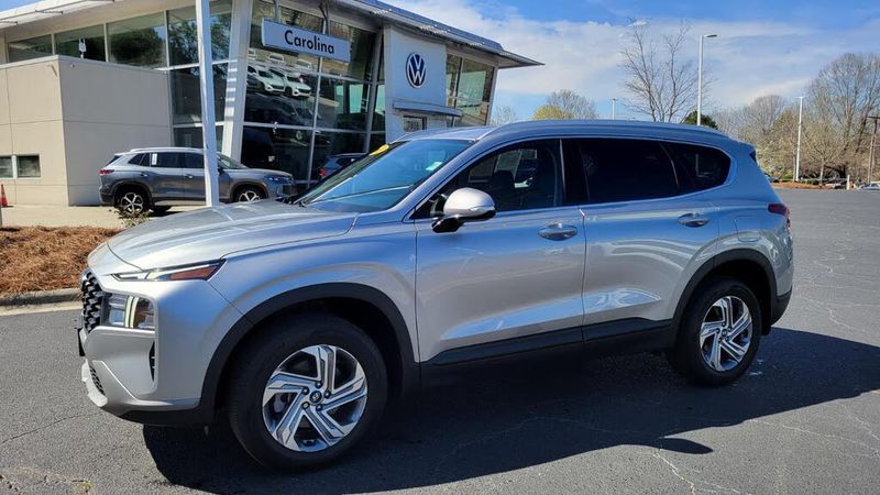 2023 Hyundai Santa Fe — a typically priced live listing