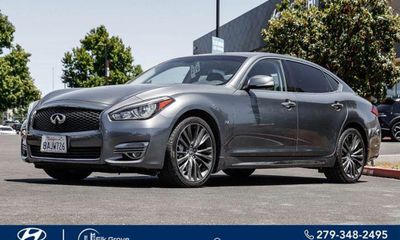 2017 Infiniti Q70L 3 7
