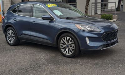 2020 Ford Escape Titanium Fhev