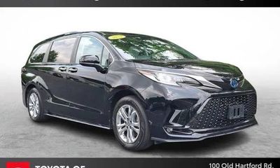 2022 Toyota Sienna XSE