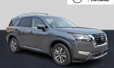 2023 Nissan Pathfinder SL