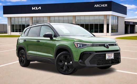 2025 Volkswagen Taos SE Black
