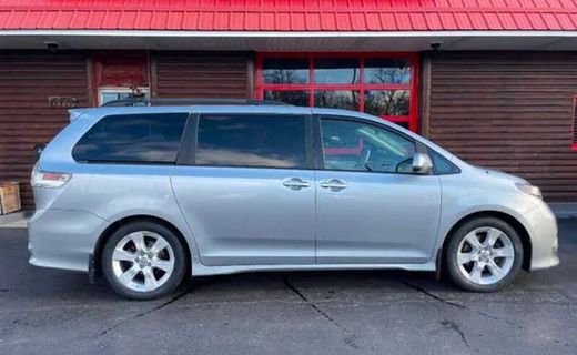 2011 Toyota Sienna