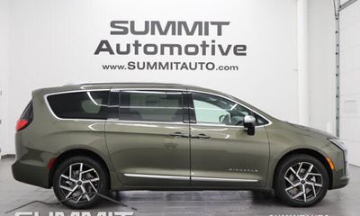 2027 Chrysler Pacifica