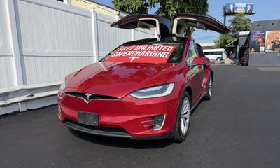 2016 Tesla Model X 75D