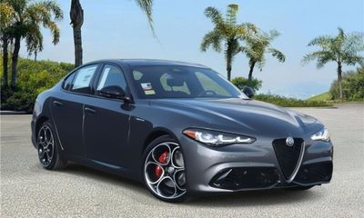 2025 Alfa Romeo Giulia 952 Sprint Base Tributo