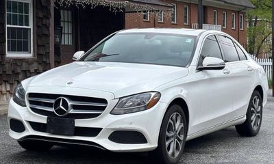 2018 Mercedes-Benz C-Class C300 4M