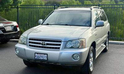 2003 Toyota Highlander STD