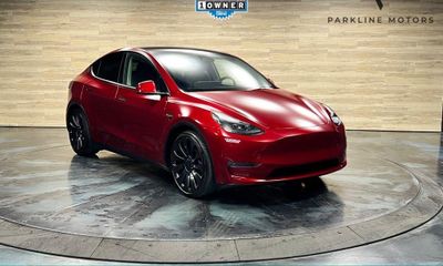 2024 Tesla Model Y Performance