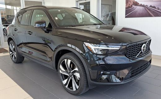 2024 Volvo XC40 Plus Dark