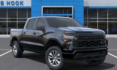 2024 Chevrolet Silverado Custom