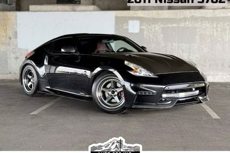 2011 Nissan 370Z — a typically priced live listing