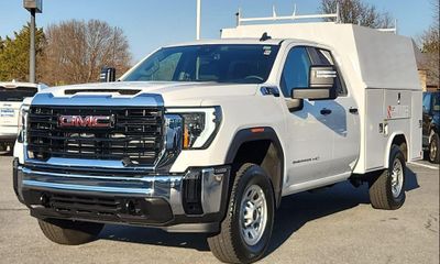 2025 GMC Sierra HD Fleet Base