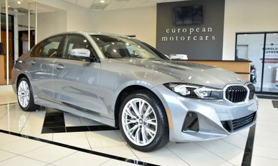 2023 BMW 330i