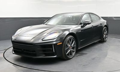 2026 Porsche Panamera 4 E Hybrid