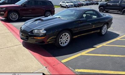 2000 Chevrolet Camaro Sport