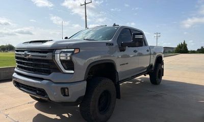 2024 Chevrolet Silverado HD LTZ