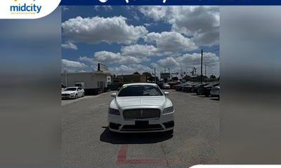 2020 Lincoln Continental Premier