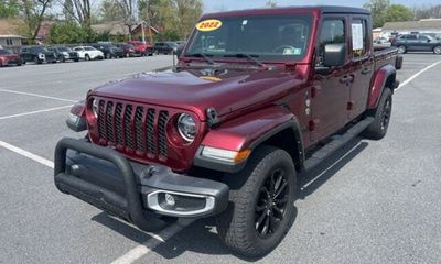 2022 Jeep Gladiator Sport