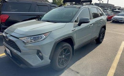 2020 Toyota RAV4 XLE HV