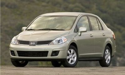2011 Nissan Versa 18 S