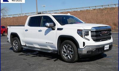 2023 GMC Sierra SLT