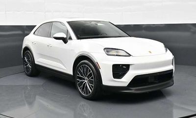 2025 Porsche Macan