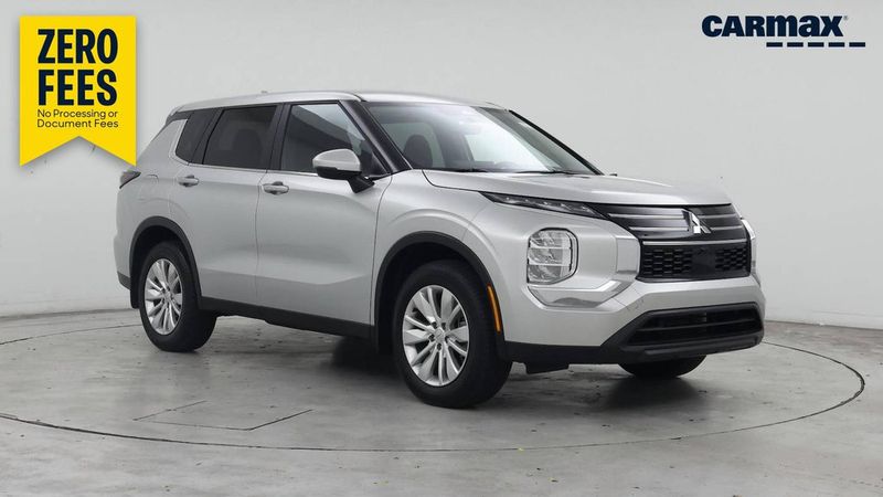 2025 Mitsubishi Outlander — a typically priced live listing