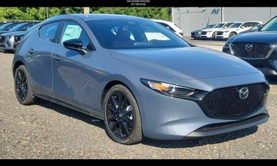 2025 Mazda MAZDA3 Preferred Package
