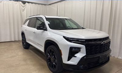 2025 Chevrolet Traverse RS