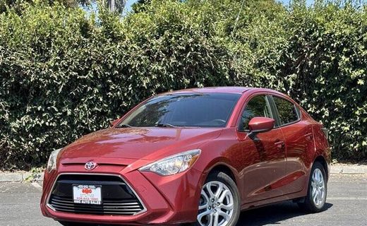2018 Toyota Yaris IA Base