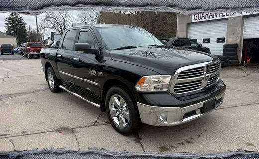 2017 Ram 1500 SLT