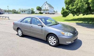 2004 Toyota Camry LE